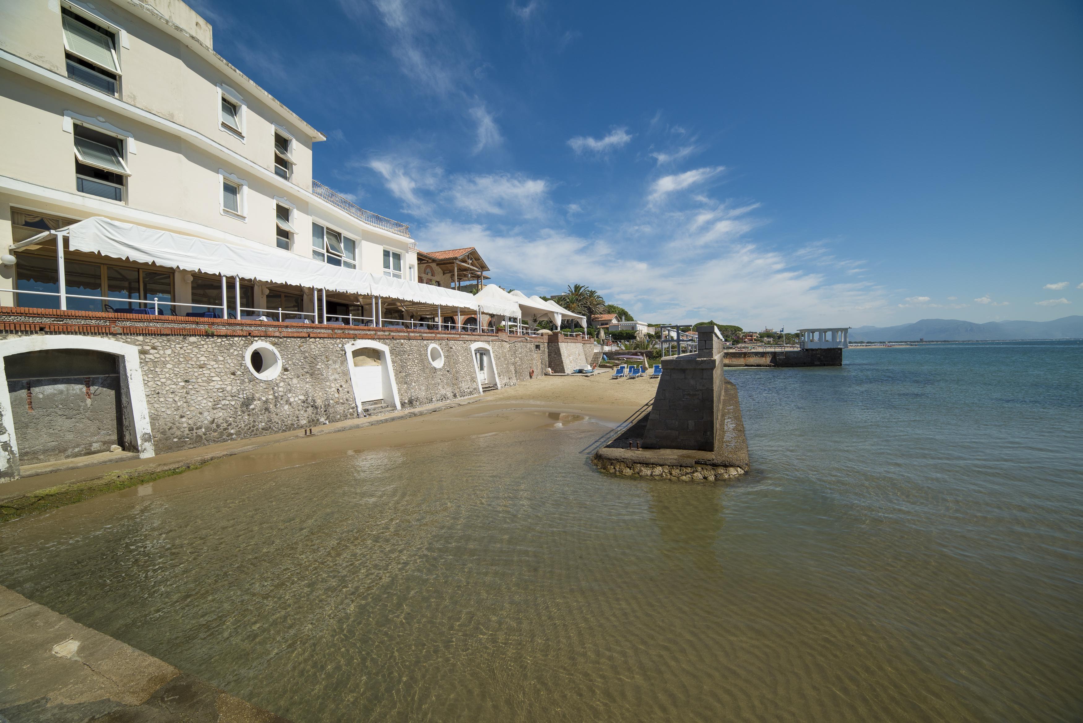 Hotel Ristorante Maga Circe San Felice Circeo Exterior photo