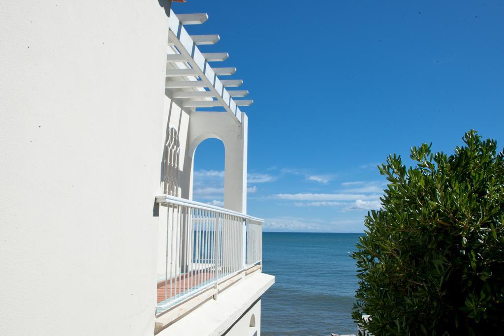 Hotel Ristorante Maga Circe San Felice Circeo Exterior photo